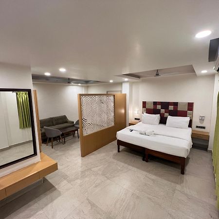 Diviyum Manor Hotel Port Blair Exterior photo