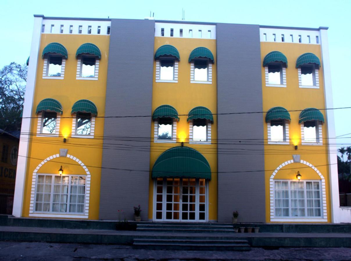 Diviyum Manor Hotel Port Blair Exterior photo