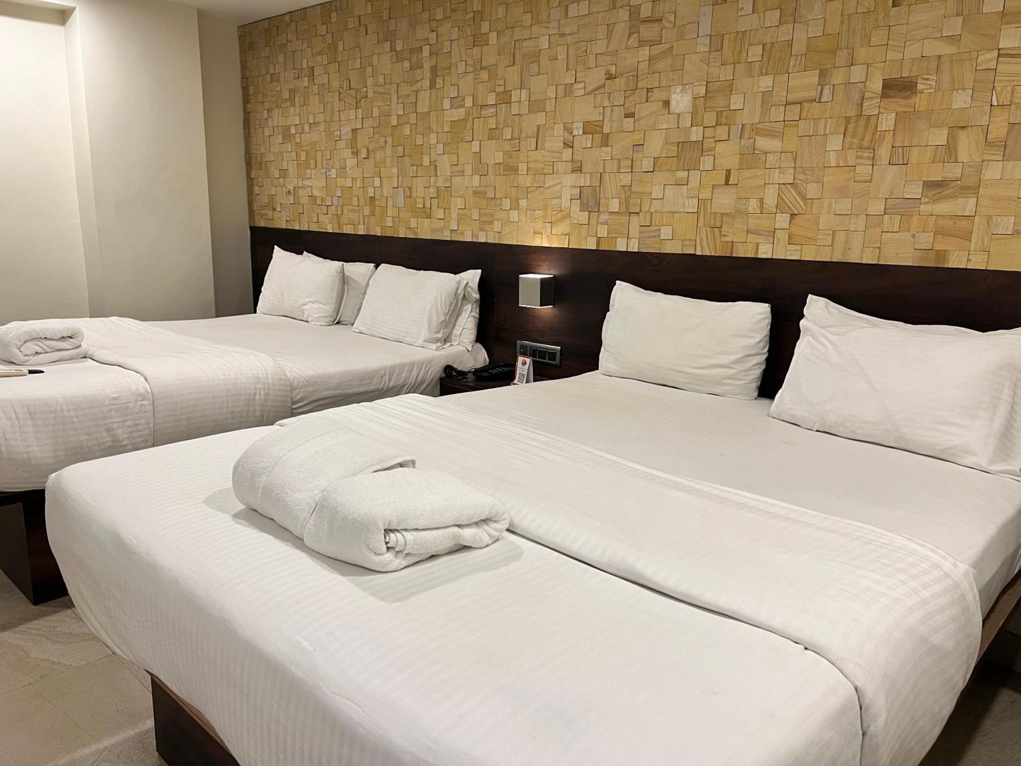 Diviyum Manor Hotel Port Blair Exterior photo