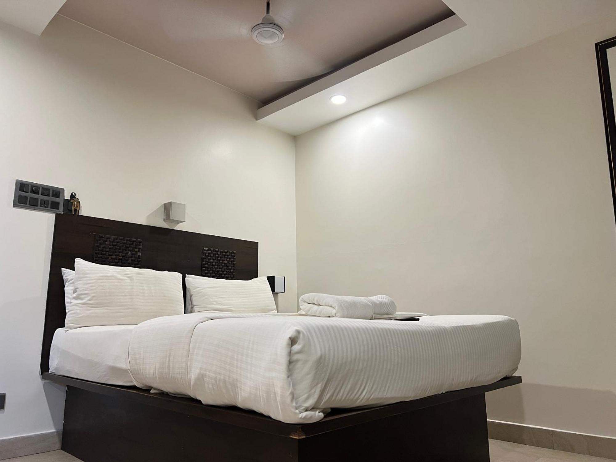Diviyum Manor Hotel Port Blair Exterior photo