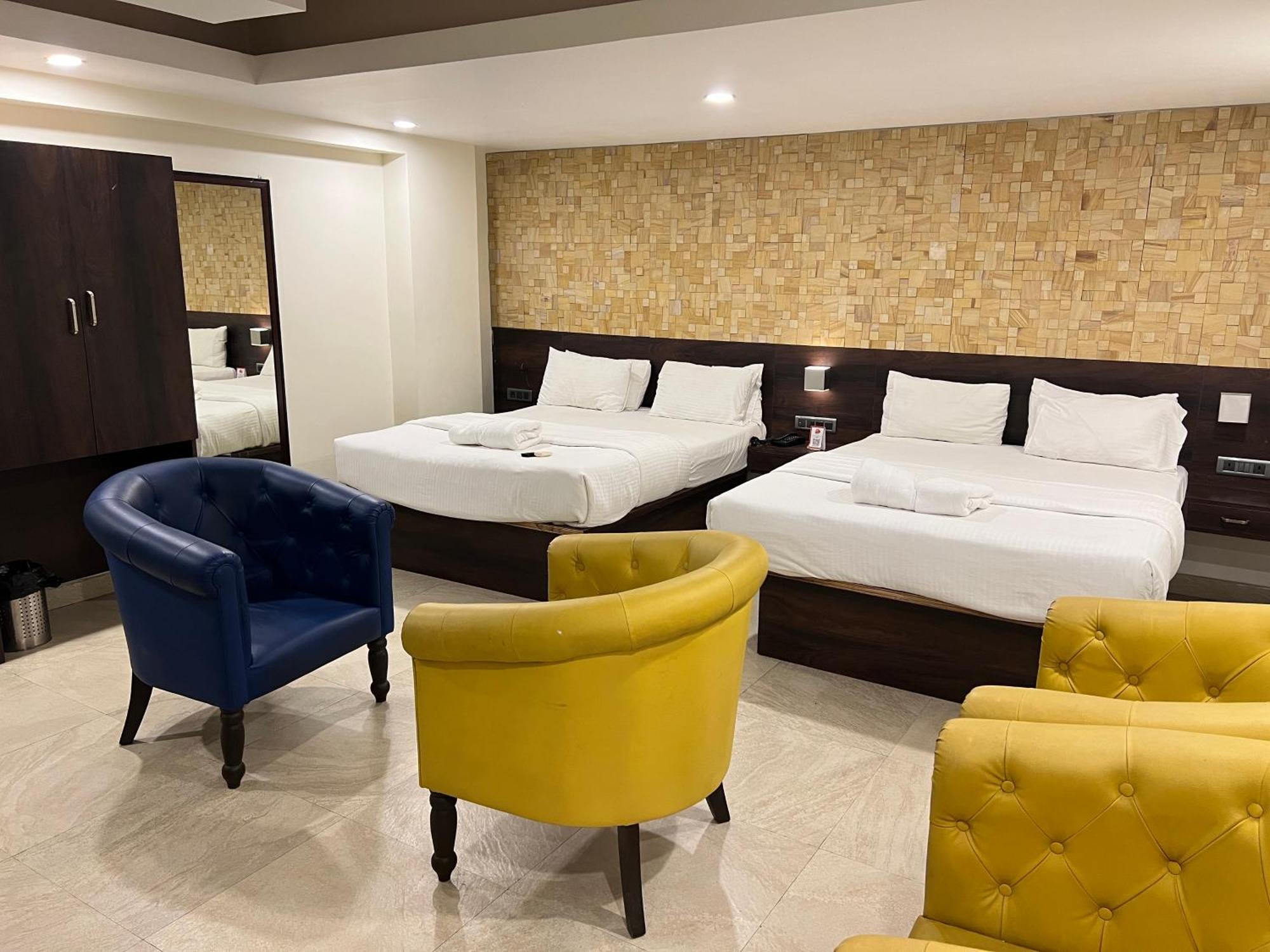 Diviyum Manor Hotel Port Blair Exterior photo